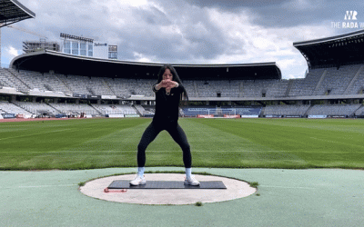 Luni 26.01.2026 00:01 – Antrenament cu Alexandra Marica – Picioare+fesieri+mobilitate MEDIUM WORKOUT cu benzi elastice